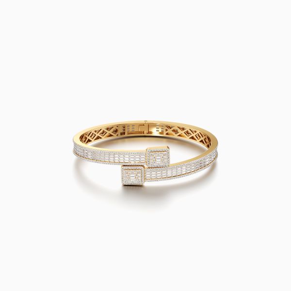 Modish Baguette Diamond Bracelet