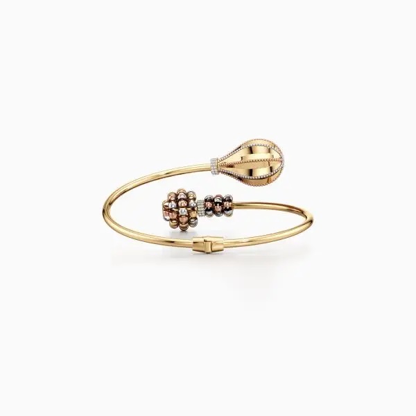 Rose Reign Diamond Bracelet in Yellow 10k Gold